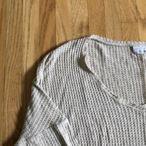 Urban outfitters thermal - Picture 2 of 3